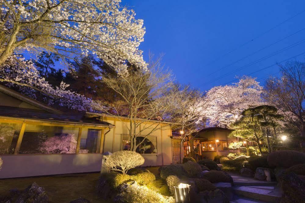 Fujisan Onsen Bessho Sasa Fujiyoshida Exterior foto