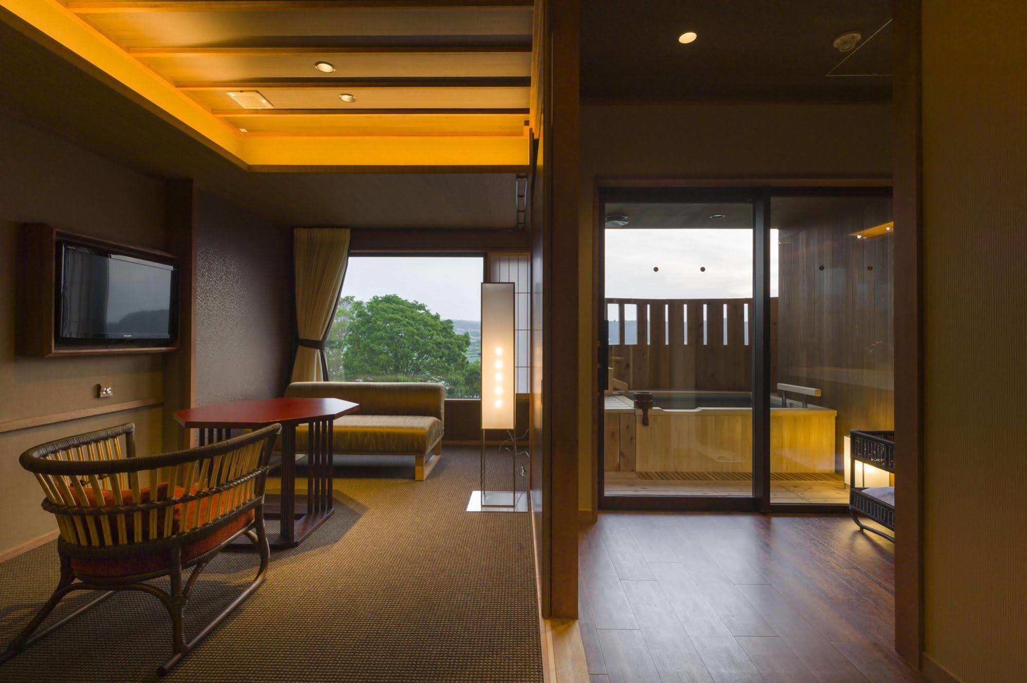 Fujisan Onsen Bessho Sasa Fujiyoshida Exterior foto